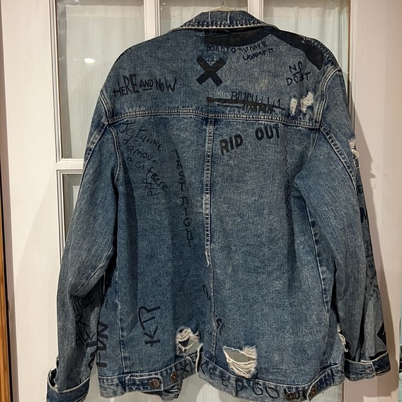 Denim graffiti jacket M - Picture 2 of 3